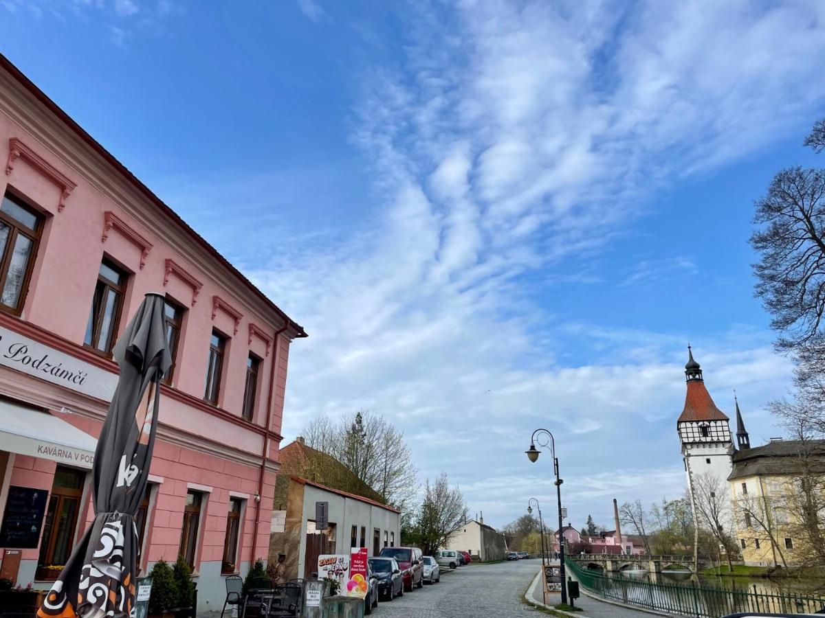Apartmany V Podzamci V Blizkosti Zamku Blatná Exterior foto